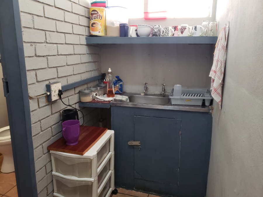 To Let commercial Property for Rent in Oos Einde North West